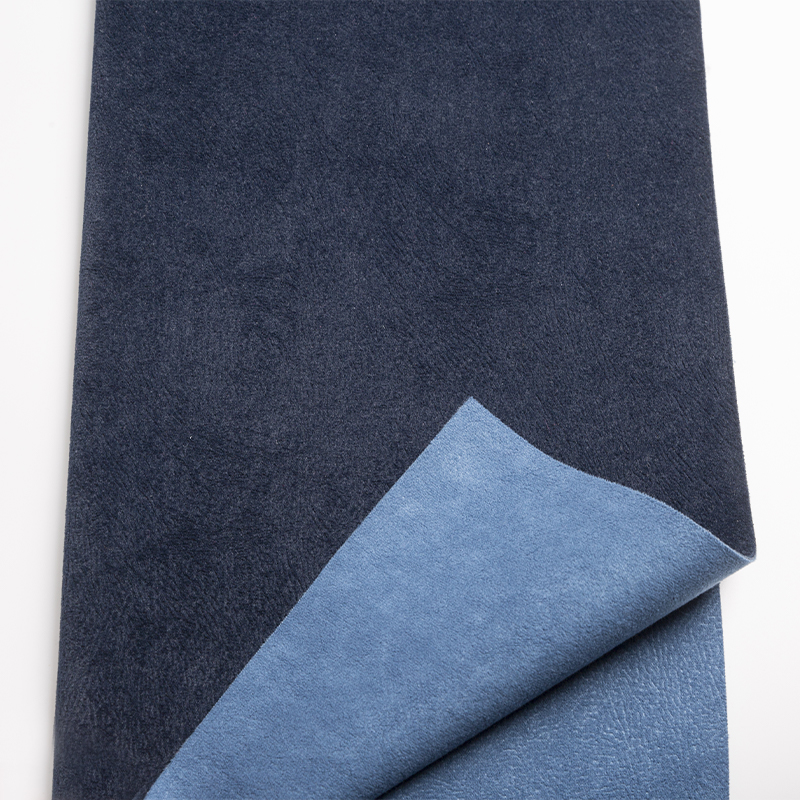 Quelles sont les caractéristiques uniques du tissu de velours Mosha qui le distinguent du velours traditionnel, et comment son introduction a-t-elle eu un impact sur l'industrie textile et les préférences des consommateurs ?
